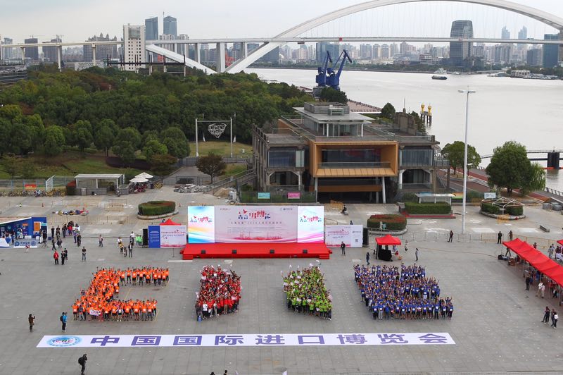 助力進(jìn)口博覽會(huì) &ldquo;青春進(jìn)博&lsquo;匯&rsquo;&rdquo;太保安聯(lián)2018上海青年風(fēng)尚節(jié)火熱啟動(dòng).jpg